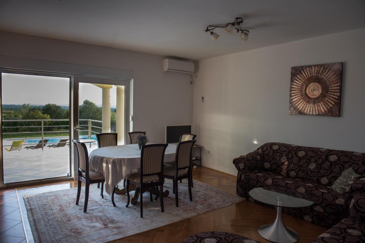 فيلا Dubis House زادار المظهر الخارجي الصورة